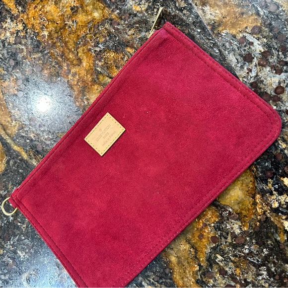 Louis Vuitton Burgundy Alcantara Suede Accessories Pouch Pochette Wristlet - Picture 3 of 6